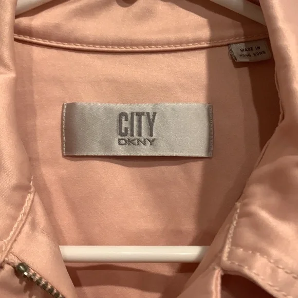 Size 8 DKNY two piece suit. Light pinkish cream color - Picture 3 of 5